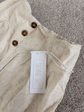 Sienna Sky Cream Linen Button-Front Pants